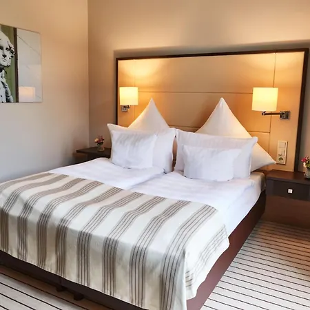 巴特诺伊纳尔施泰根博阁度假酒店 酒店 巴特诺因阿尔-阿尔韦勒