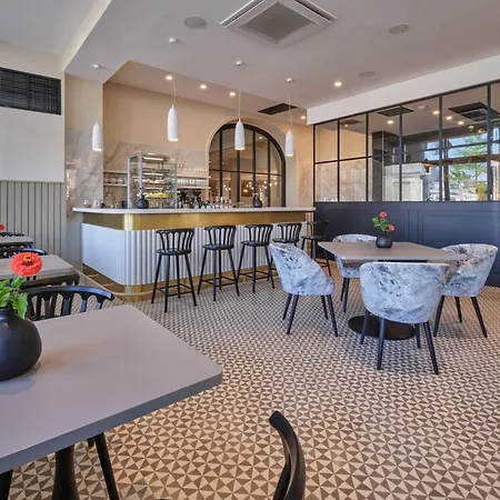 Steigenberger باد نوينهار اهرفيل