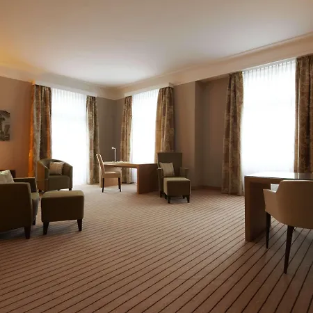 巴特诺伊纳尔施泰根博阁度假酒店 4*