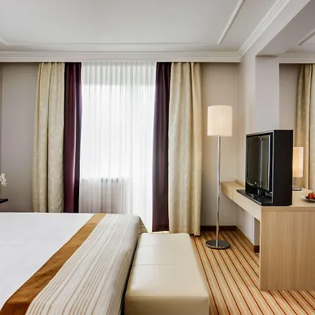 巴特诺伊纳尔施泰根博阁度假酒店 巴特诺因阿尔-阿尔韦勒