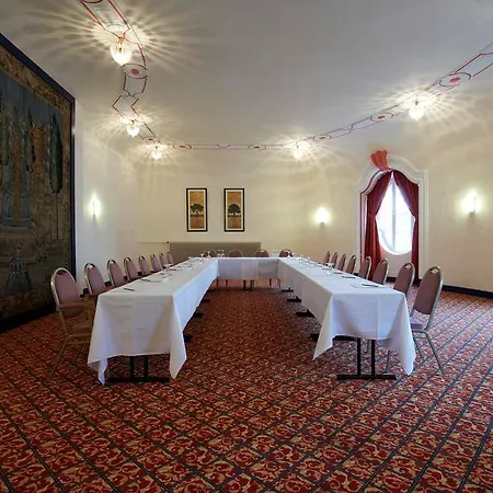 Steigenberger باد نوينهار اهرفيل